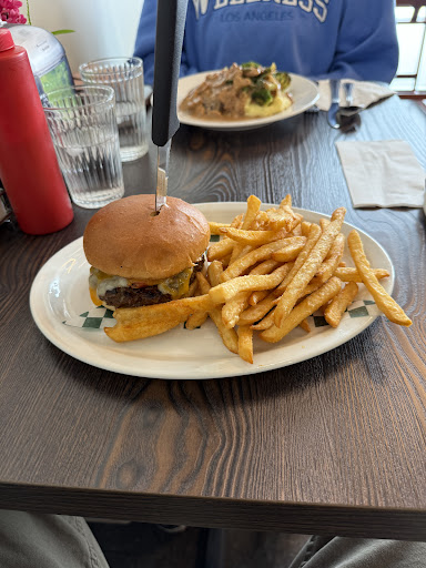 Photo of Accents Kitchen - 450 Vista Dr SE #102A, Medicine Hat, AB T1B 0S3